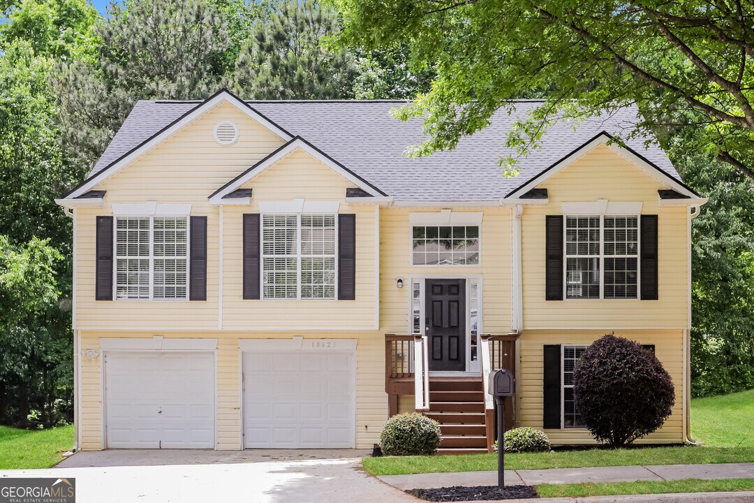 10625 Tara Village Way in Jonesboro, GA - Building Photo