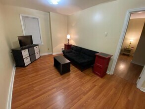 456 Woodlane Ave in Midland, PA - Building Photo - Building Photo