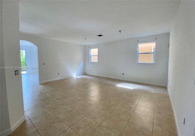 11289 NW 44th Terrace in Doral, FL - Building Photo - Building Photo