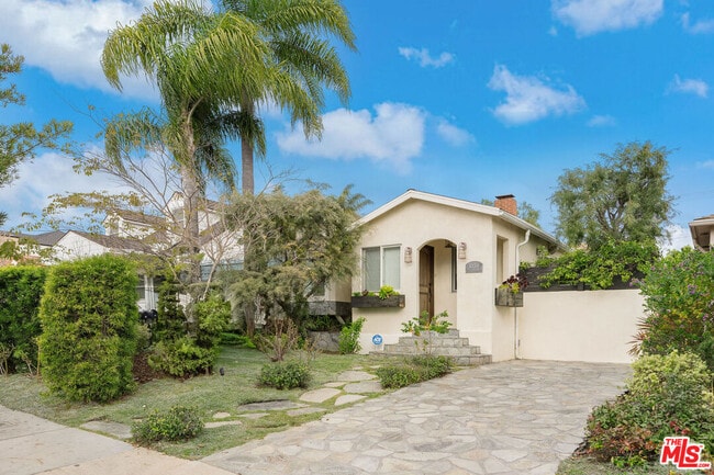 1039 26th St in Santa Monica, CA - Building Photo - Building Photo