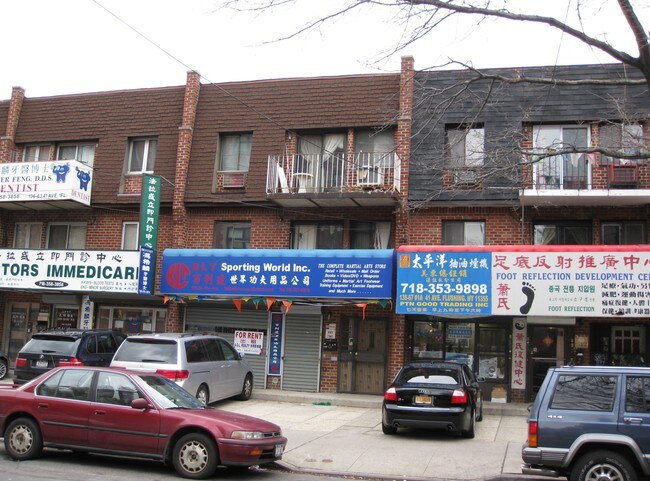 136-65 41st Ave in Flushing, NY - Building Photo - Building Photo