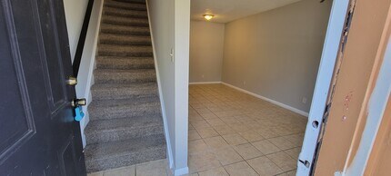 3923 Overland Hts in Greensboro, NC - Foto de edificio - Building Photo