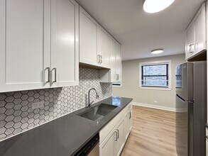 535 W Aldine Ave in Chicago, IL - Foto de edificio - Building Photo