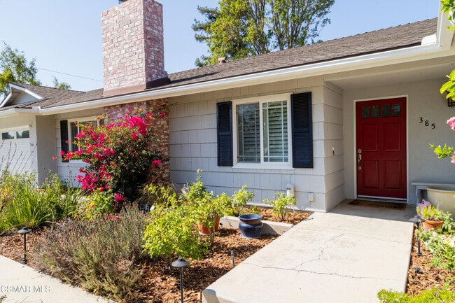 385 Somerset Cir in Thousand Oaks, CA - Building Photo - Building Photo