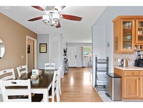 618 E 20th St in The Dalles, OR - Building Photo - Building Photo