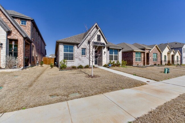 1121 Milfoil Dr in Justin, TX - Building Photo - Building Photo