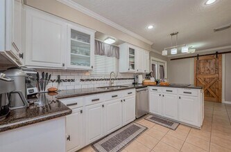4 Kensington Ct in Conroe, TX - Building Photo - Building Photo