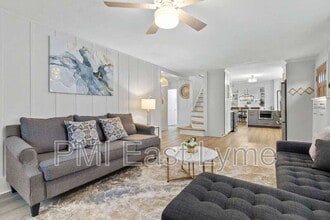 15 Wiemes Ct in Waterford, CT - Foto de edificio - Building Photo
