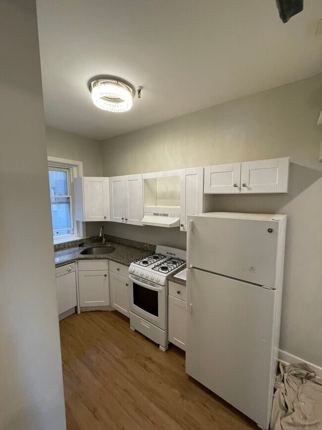 118 Commonwealth Ave, Unit #1 in Boston, MA - Building Photo - Building Photo