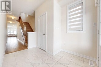 2011 Horace Duncan Cres in Oshawa, ON - Building Photo - Building Photo