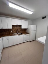 150 SE 25th Rd, Unit 4L in Miami, FL - Building Photo - Building Photo