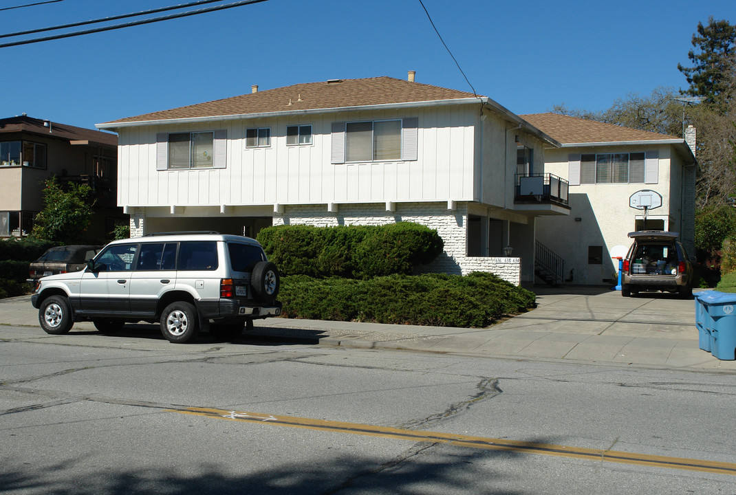 634-638 College Ave in Palo Alto, CA - Foto de edificio