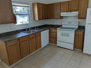 162 S Main St in Elmer, NJ - Building Photo - Building Photo
