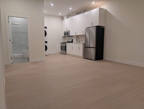 9190 Hatzic Rdg Dr in Mission, BC - Building Photo - Building Photo