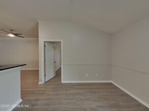 1695 Northglen Cir in Middleburg, FL - Building Photo - Building Photo