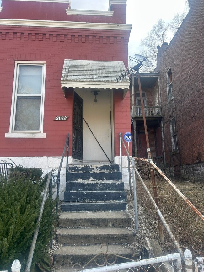2028 E Prairie Ave in St. Louis, MO - Building Photo - Building Photo