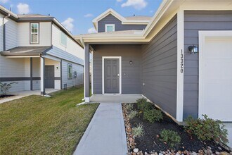 13320 Burbot Dr in Shenandoah, TX - Building Photo - Building Photo