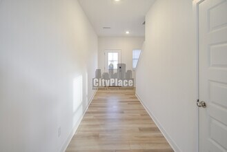 7316 Sayers Rd in Indianapolis, IN - Foto de edificio - Building Photo