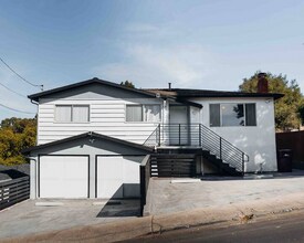 1270 Tiegen Dr in Hayward, CA - Foto de edificio - Building Photo