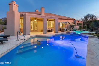 6128 E Brilliant Sky Dr in Scottsdale, AZ - Foto de edificio - Building Photo