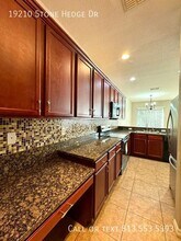 19210 Stone Hedge Dr in Tampa, FL - Building Photo - Building Photo
