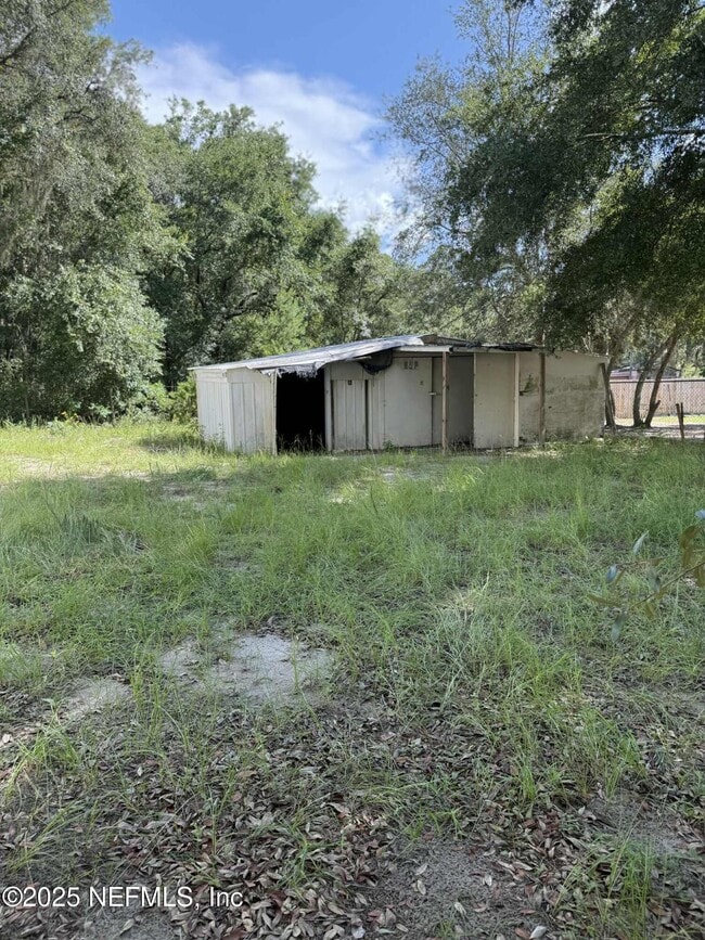 707 Dawn Ave in Interlachen, FL - Building Photo - Building Photo