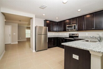 279 Fig Ct in Poinciana, FL - Building Photo - Building Photo