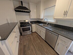 1532 S Bundy Dr in Los Angeles, CA - Building Photo - Building Photo