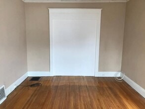 375 West Ave, Unit 1 in Lockport, NY - Building Photo - Building Photo