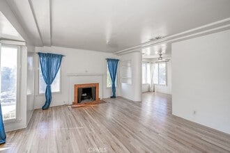 711 N Howard St in Glendale, CA - Building Photo - Building Photo