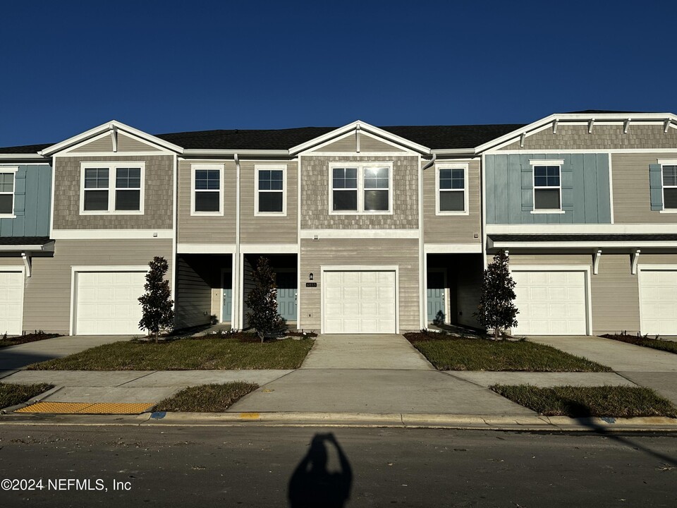 6873 Gable Grv Ave in Jacksonville, FL - Building Photo