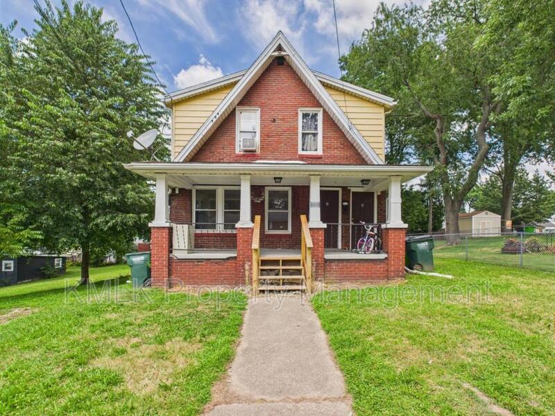 239 E Park Ave in Barberton, OH - Building Photo