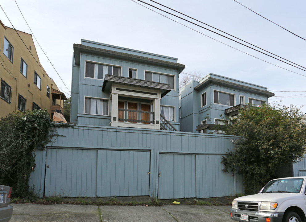 982 Bayview Ave in Oakland, CA - Building Photo