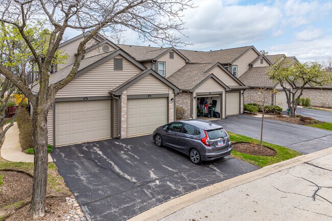 Hoffman Estates in Schaumburg, IL - Building Photo - Building Photo