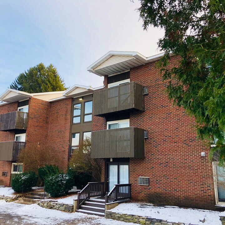 220 Polk St in Syracuse, NY - Building Photo