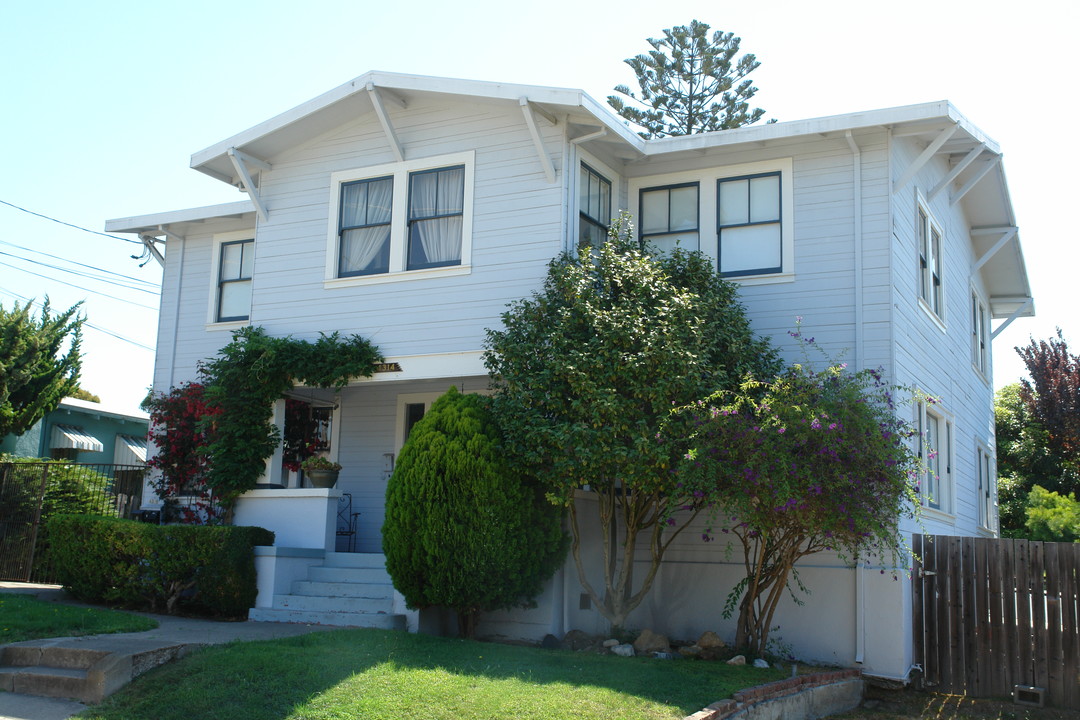 4314 View St in Oakland, CA - Foto de edificio