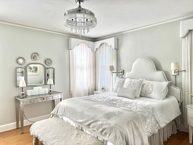 525 E 52nd St in Savannah, GA - Building Photo - Building Photo