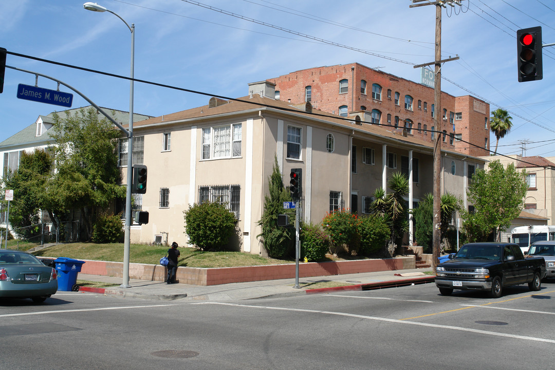 3219-3221 James M Wood Blvd in Los Angeles, CA - Building Photo