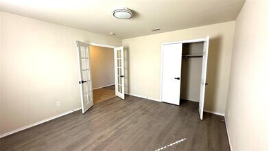 817 Lark Dr in Aubrey, TX - Building Photo - Building Photo