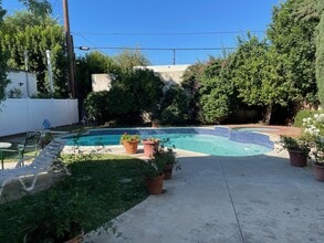 14719 Hartsook St in Sherman Oaks, CA - Building Photo - Building Photo