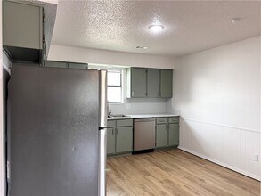 2018 W Olive St in Rogers, AR - Building Photo - Building Photo