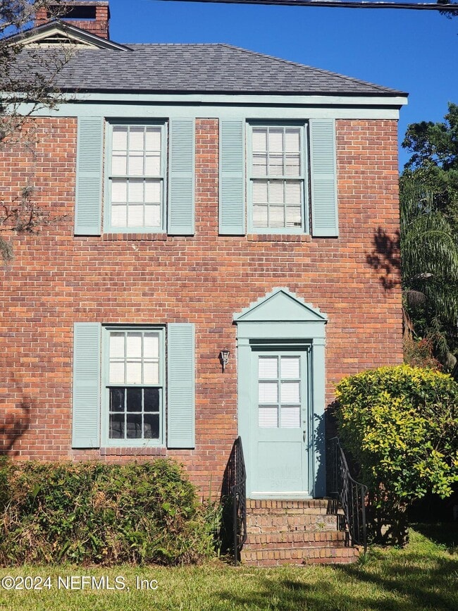 property at 2915 Olga Pl