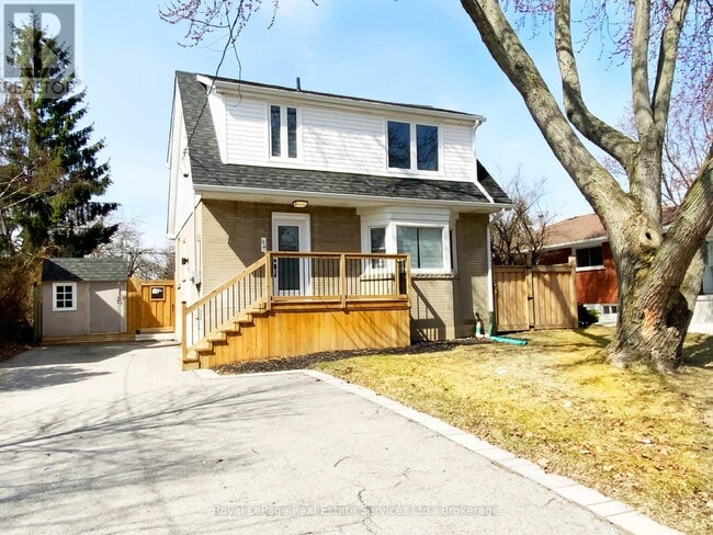 94 W 32nd St in Hamilton, ON - Building Photo - Building Photo