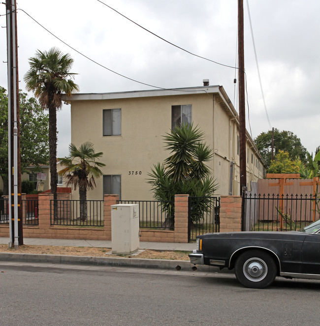 3750 Cypress Ave in El Monte, CA - Foto de edificio - Building Photo