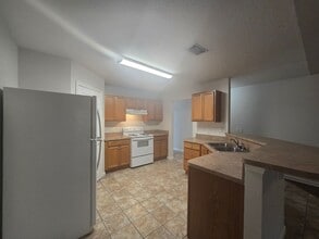 1800 SW Grandview St in Lake City, FL - Building Photo - Building Photo