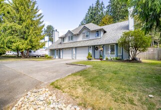 5823 186th Ave Ct E in Lake Tapps, WA - Building Photo - Building Photo
