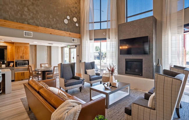 Heritage at Church Ranch 55+ Apartments in Westminster, CO - Foto de edificio - Building Photo