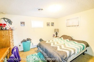 2011 Tecumseh Rd in Manhattan, KS - Building Photo - Building Photo