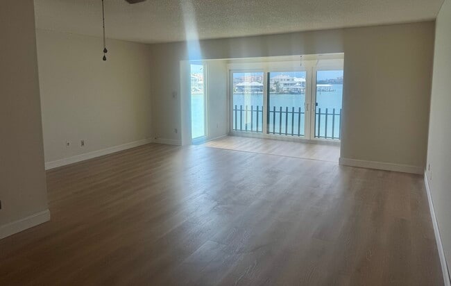 868 Bayway Blvd, Unit Marina House