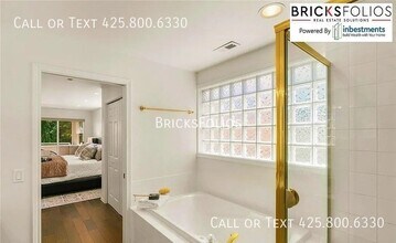 320 5th Ave in Kirkland, WA - Building Photo - Building Photo